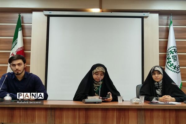 برگزاری اولین کارگاه مجری‌گری با حضور دبیر کارگروه دانش‌آموز زینب طلوع