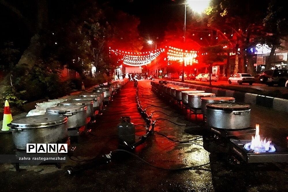 طرح بزرگ طبخ و توزیع 72 دیگ غذای نذری ظهر عاشورا در شهرستان بجنورد