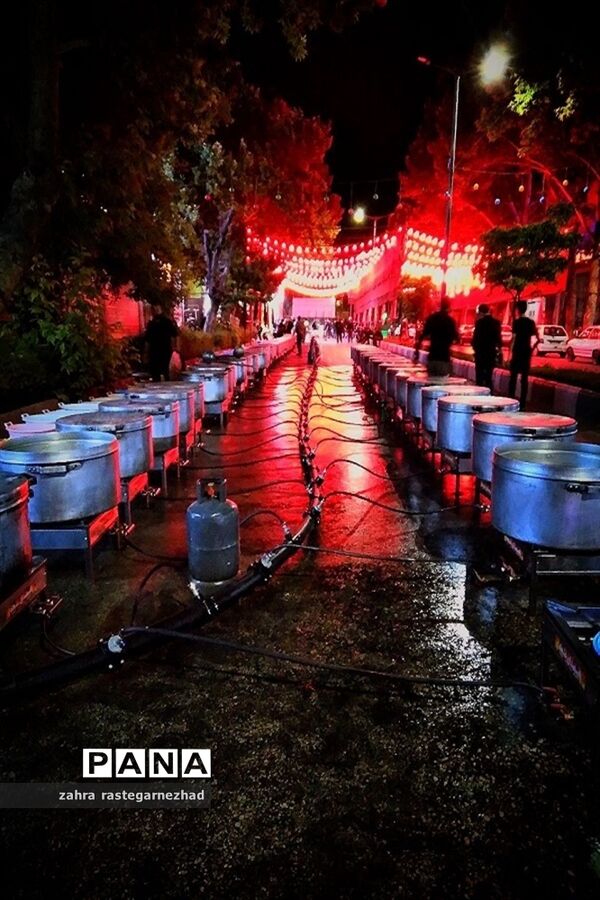 طرح بزرگ طبخ و توزیع 72 دیگ غذای نذری ظهر عاشورا در شهرستان بجنورد