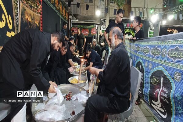 برپایی موکب‌ها در شب شهادت امام زین‌العابدین (ع)