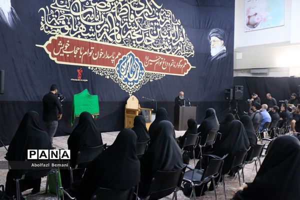 آیین رونمایی از کتیبه بانوان عاشورایی در هیات هنر و رسانه