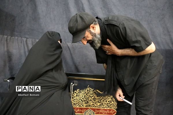 آیین رونمایی از کتیبه بانوان عاشورایی در هیات هنر و رسانه