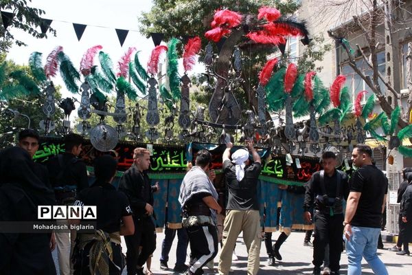 عزاداری کرمانشاهیان در عاشورای حسینی