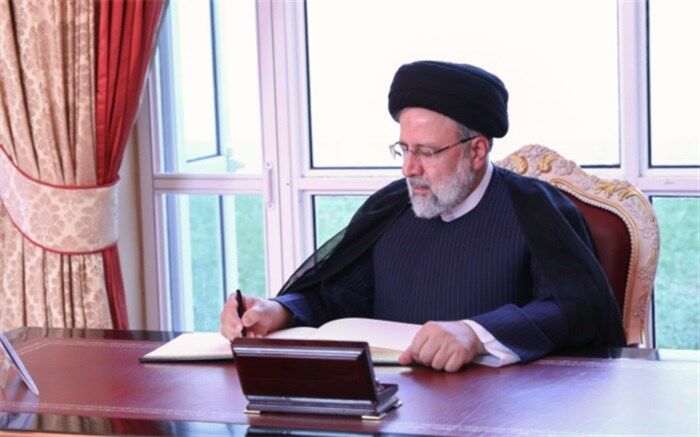 پیام تسلیت آیت الله رئیسی در پی درگذشت پدر شهیدان پناهی