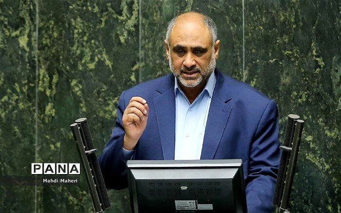 تامین بازار مرغ با جوجه‌ریزی ۱۳۰ میلیونی در ماه
