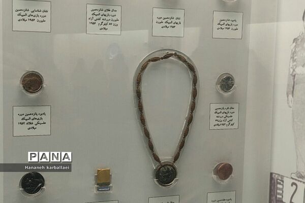 بازدید مسئولان انجمن دانش‌آموزی بهارستان 2 از موزه بزرگ رضوی