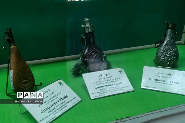 بازدید مسئولان انجمن دانش‌آموزی بهارستان 2 از موزه بزرگ رضوی