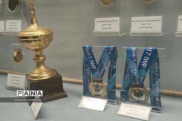 بازدید مسئولان انجمن دانش‌آموزی بهارستان 2 از موزه بزرگ رضوی