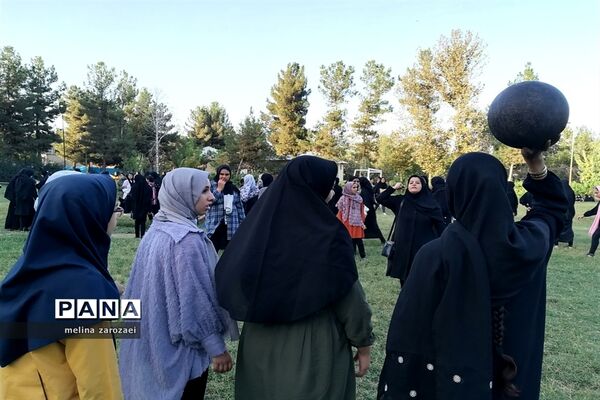 گذران اوقات زیارت اولی‌ها در جشنواره بازی مهارتی