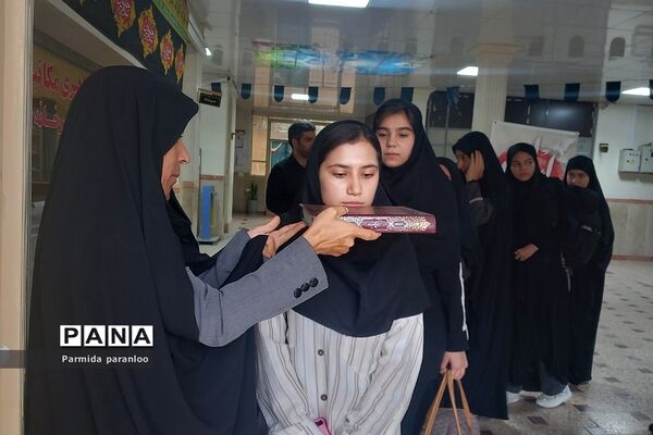 بدرقه دانش‌آموزان بهارستانی به اردوی یاور‌مربیان
