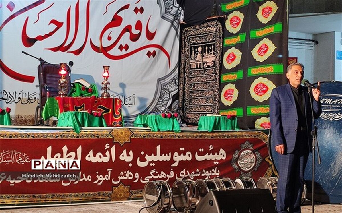 زمان در حال چرخش است و اگر غفلت کنیم ممکن است عاشورایی دیگر رخ بدهد