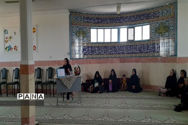 جلسه تقویت خانواده در مدرسه شهید‌سید‌عباس حسینی