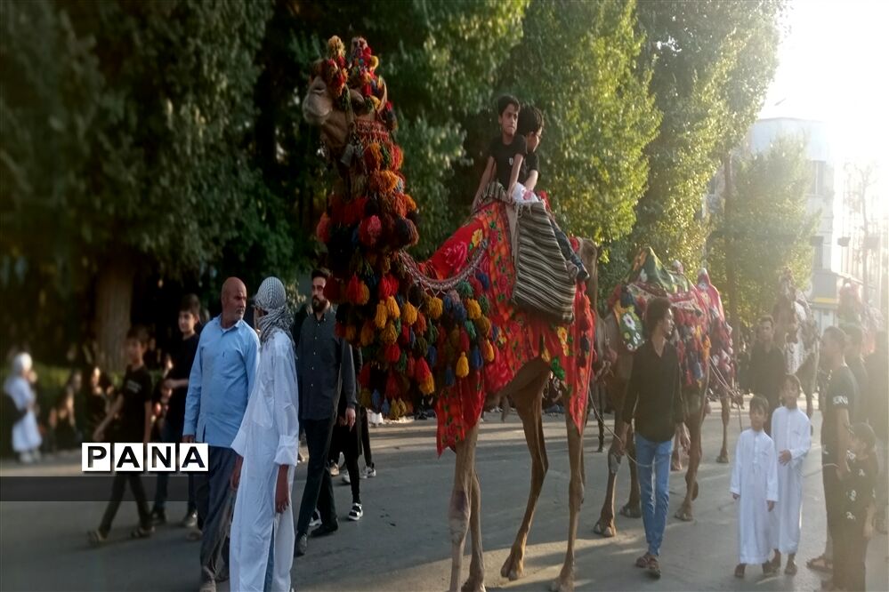 گرامیداشت آیین سوم امام حسین(ع) با بازسازی دسته بنی اسد