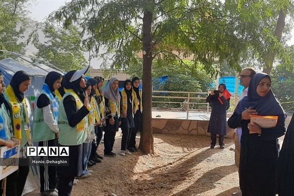 بازدید مسئولان از چادرهای اردوی یاور‌مربیان شهرستان‌های استان تهران