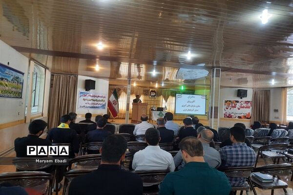 دوره آموزشی مهارتی مربیان عضو سازمان دانش‌آموزی جنوب آذربایجان غربی (قطب 2)