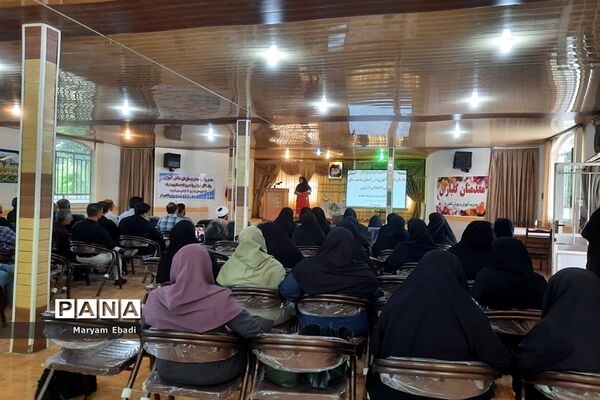 دوره آموزشی مهارتی مربیان عضو سازمان دانش‌آموزی جنوب آذربایجان غربی (قطب 2)
