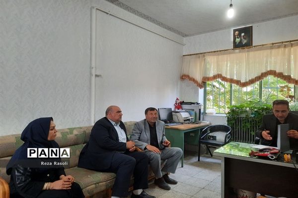 بازدید رئیس سازمان دانش‌آموزی آذربایجان غربی از روند اجرای طرح هفت‌سنگ در شاهین دژ