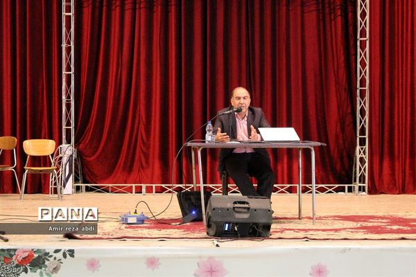 دوره آموزشی تشریح برنامه‌ها و فعالیت‌های سازمان دانش‌آموزی