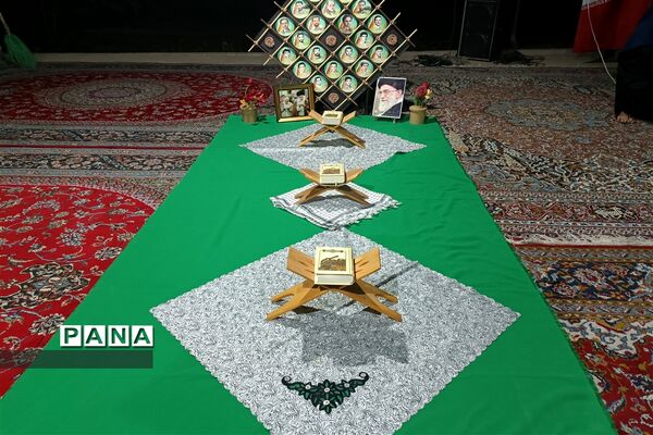 محفل انس با قرآن در شب دوم سفر تربیتی یاو‌رمربیان پیشتاز شهرستان قدس
