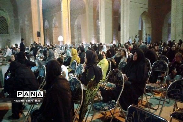 اجرای نمایش شیدای‌ زمان به‌مناسبت ماه محرم در مسجد جامع ورامین