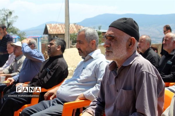 کلنگ زنی مدرسه ابتدایی در روستای وزوار گلوگاه