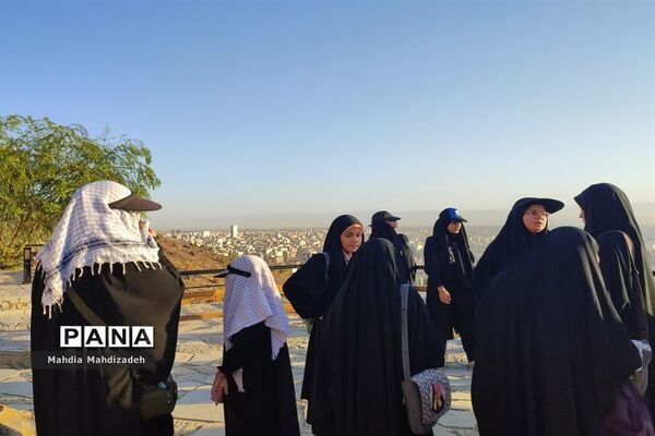 اجرای برنامه کوهپیمایی ویژه بسیجیان دختر مشهدی