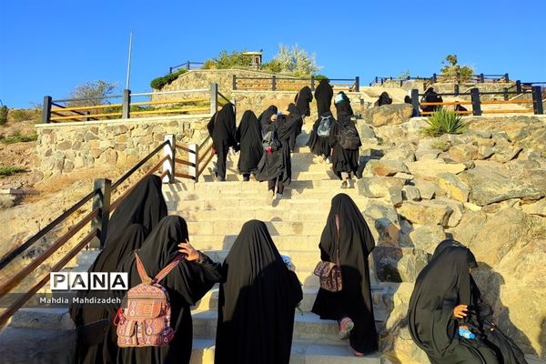اجرای برنامه کوهپیمایی ویژه بسیجیان دختر مشهدی