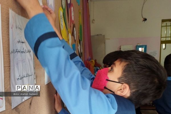 تبلیغات شورای دانش‌آموزی در دبستان دانش  رودهن