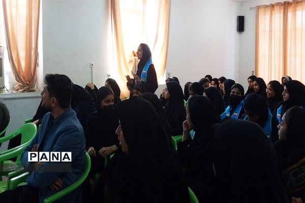 جلسه پرسش و پاسخ تشکل های دانش‌آموزی با مسئولان پارسیان