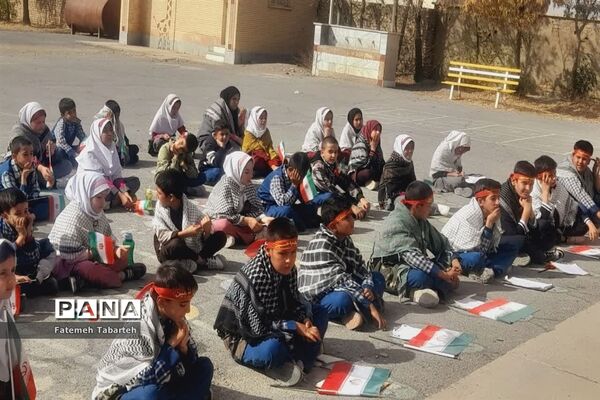 گرامیداشت هفته بسیج دانش‌آموزی در شهرستان فراهان