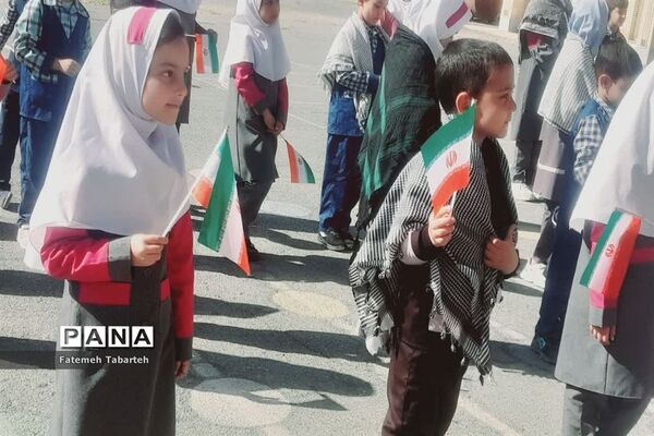 گرامیداشت هفته بسیج دانش‌آموزی در شهرستان فراهان