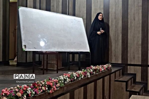 کارگاه توانمندسازی دانش‌آموزان جدیدالورود در شهرستان‌قرچک