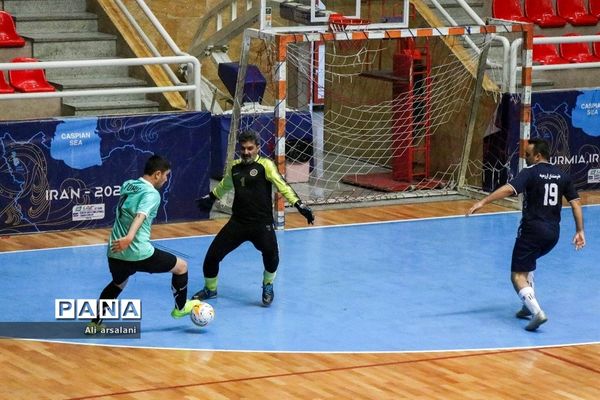 دیدار تیم‌های خبرنگاران و هنرمندان آذربایجان غربی