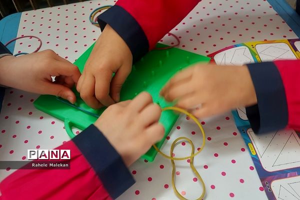 آیین افتتاحیه اتاق بازی و یادگیری در دبستان سعدی در صباشهر شهریار