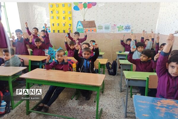 جشن آب کلاس اولی های دبستان جیحون خاتم