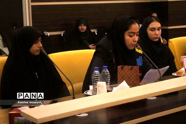 نشست صمیمی وزیر آموزش و پرورش در استان آذربایجان شرقی