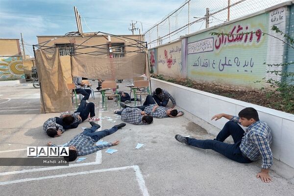 برگزاری مانور پدافند غیرعامل در دبیرستان شاهد امام جواد (ع) بهبهان