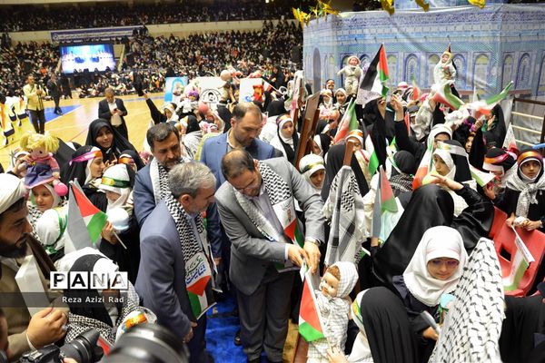 همایش ۱۰ هزار نفری نسل طوفان