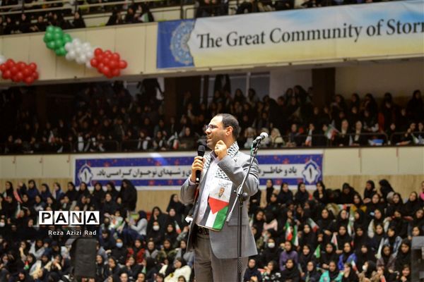 همایش ۱۰ هزار نفری نسل طوفان