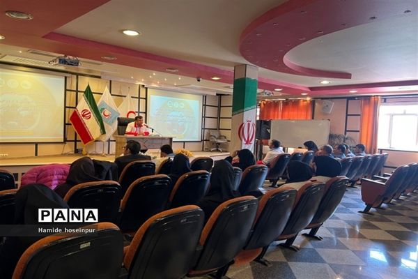 کارگاه آموزشی و توجیهی مدیران مدارس متوسطه یک شهرستان بجنورد