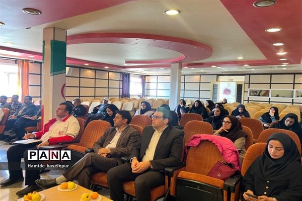 کارگاه آموزشی و توجیهی مدیران مدارس متوسطه یک شهرستان بجنورد