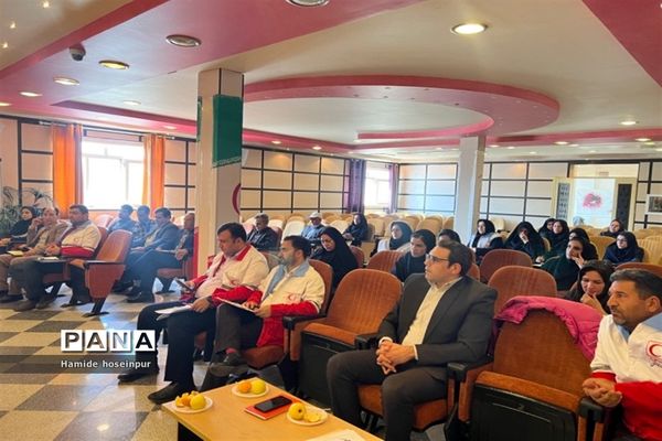 کارگاه آموزشی و توجیهی مدیران مدارس متوسطه یک شهرستان بجنورد