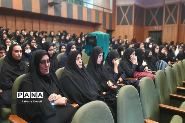 یادواره شهدای دانش‌آموز در طارم