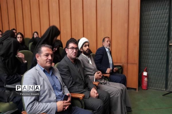 یادواره شهدای دانش‌آموز در طارم