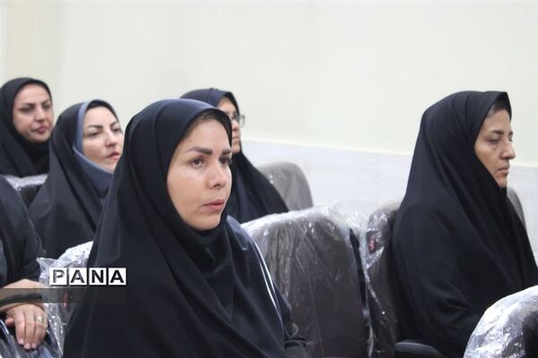 جلسه تخصصی مدیران متوسطه اول