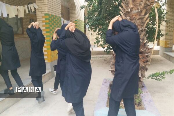 نواخته شدن زنگ پدافند غیرعامل در مدارس پارسیان
