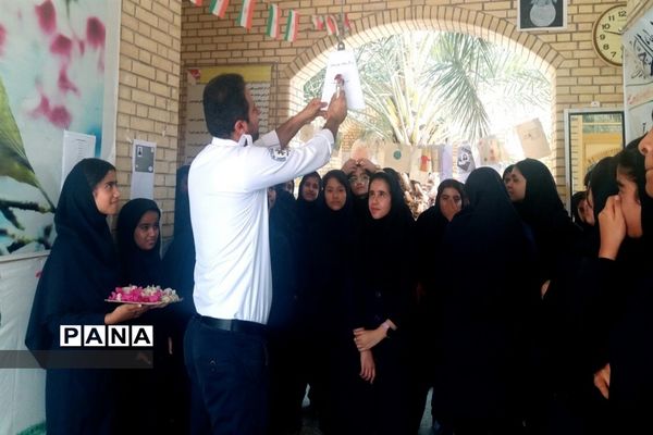 نواخته شدن زنگ پدافند غیرعامل در مدارس پارسیان