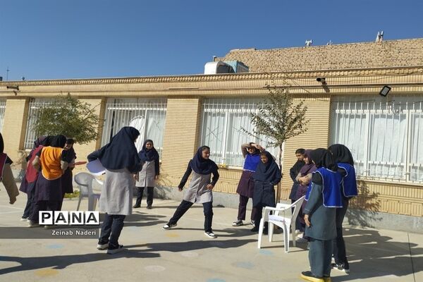 برگزاری المپیاد ورزشی در دبیرستان دخترانه رفعت