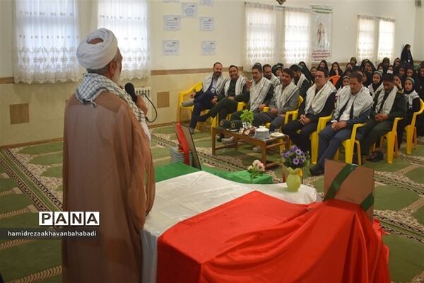 صبحگاه دانش‌آموزی در آموزشگاه شهید زینلی بهاباد یزد