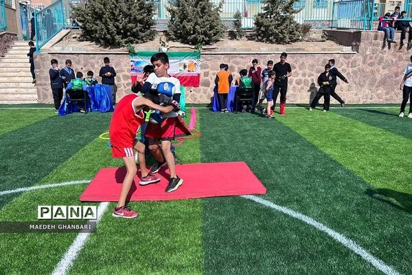 برگزاری المپیاد ورزشی درون‌مدرسه ای در مدرسه شهریار شهرستان‌پردیس